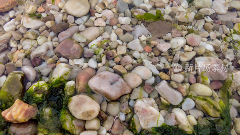 海边沙滩鹅卵石