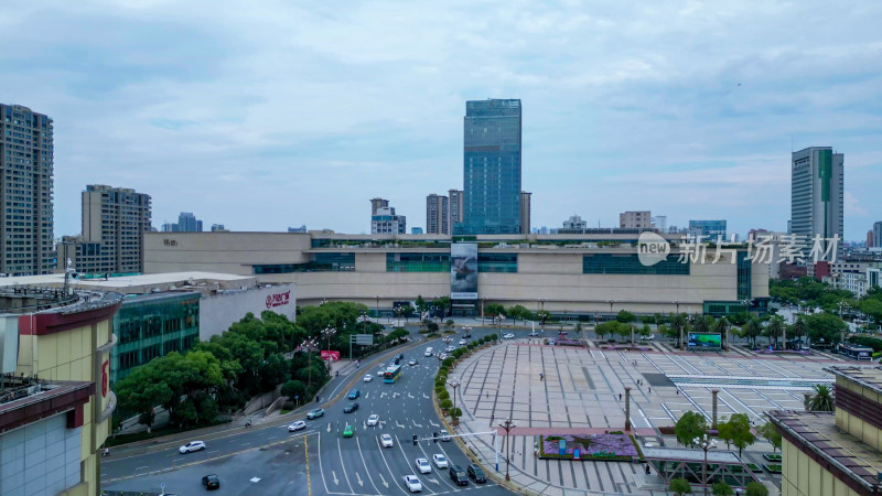 航拍江西南昌城市风光南昌大景