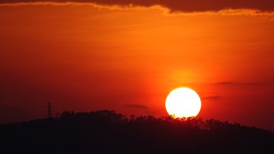 山峰太阳唯美日出日落阳光红色太阳清晨阳光