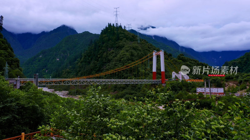 西藏通麦大桥