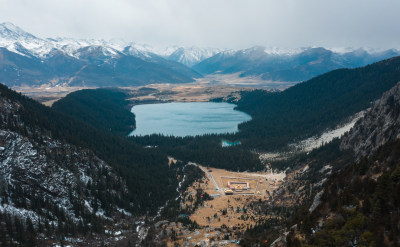 航拍川西措普沟风景