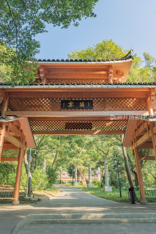 广西柳州大龙潭风景区-龙潭公园苗寨