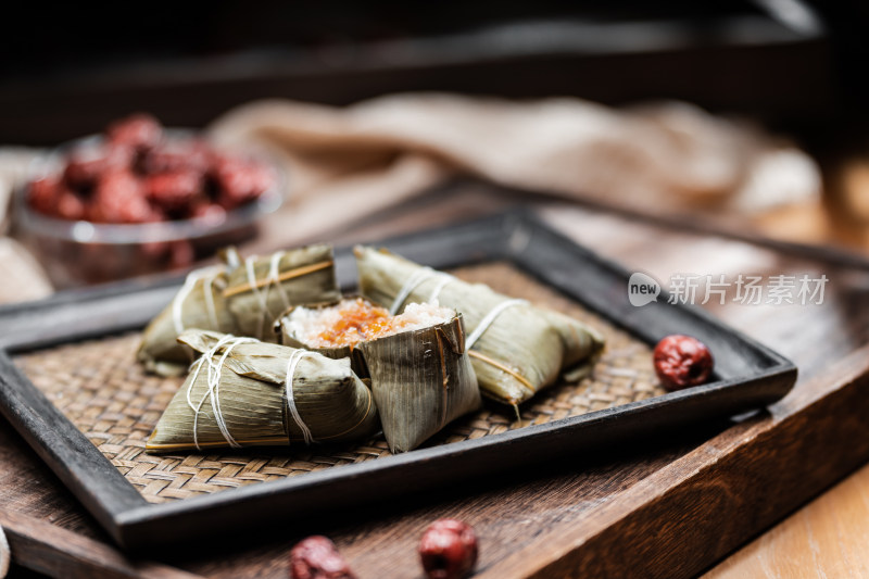 静物美食端午节制作成熟的粽子