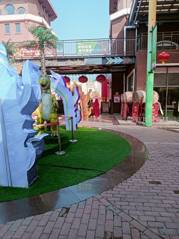 商场外恐龙装饰景观