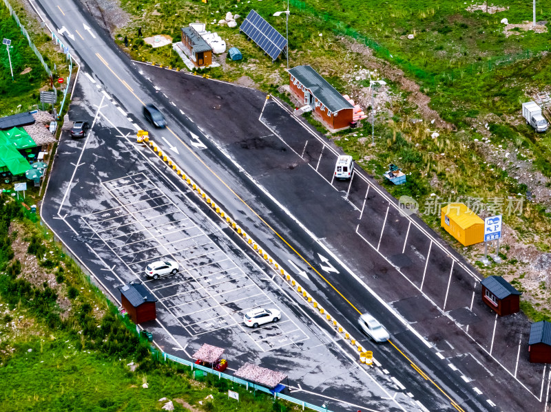 新疆独库公路大龙池小龙池服务区