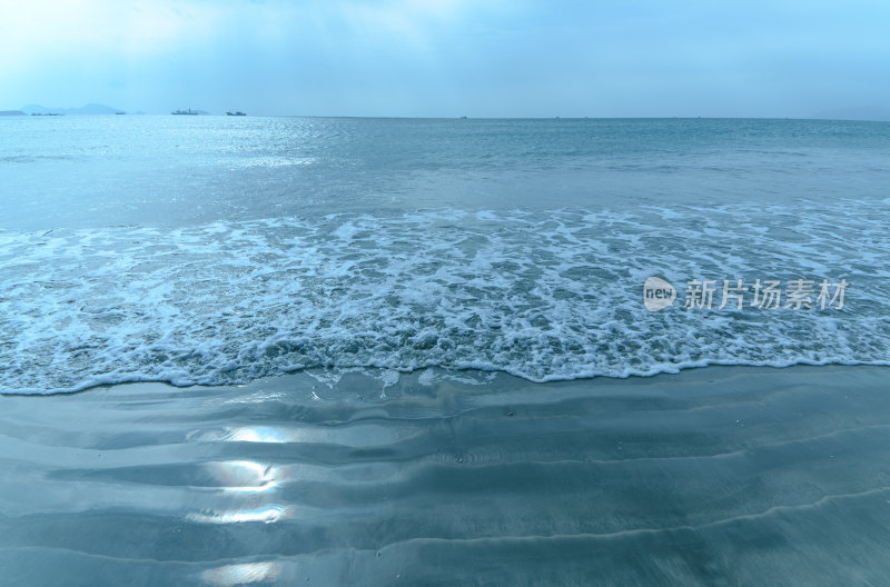 惠州双月湾旅游景区滨海沙滩海浪海景风光