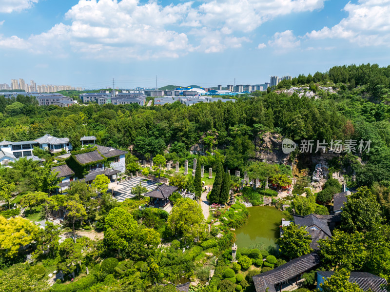 夏季白天航拍江苏徐州点石园石刻艺术馆全景