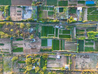 城市郊野田园风光航拍图