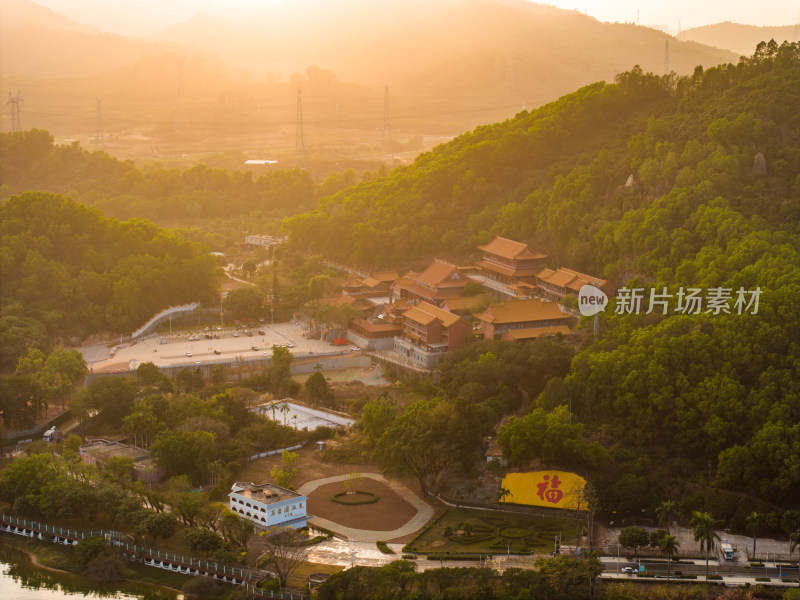 深圳市石岩弘源寺日落航拍