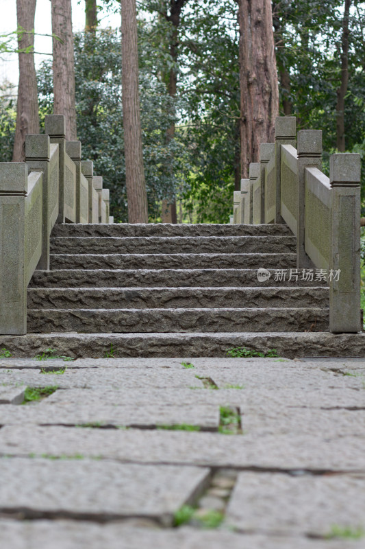 西湖花港观鱼石阶步道景观