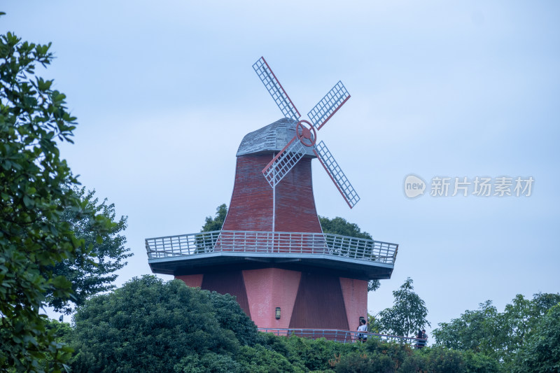 东莞植物园内风车造型建筑景观