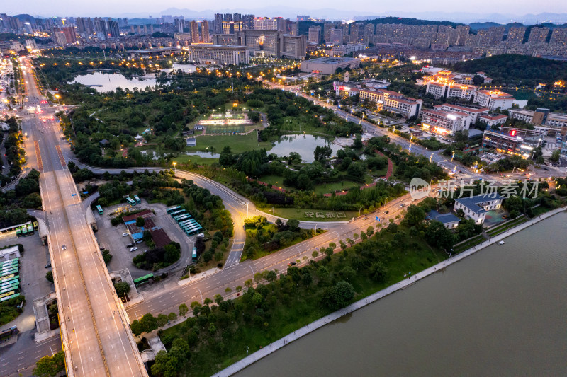 江西宜春城市风光交通航拍图