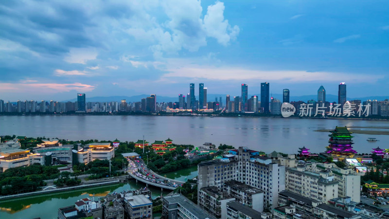 航拍江西南昌城市风光南昌大景