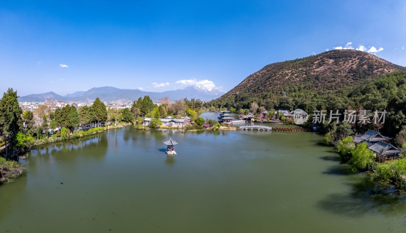 有山有水的自然风景区鸟瞰全景