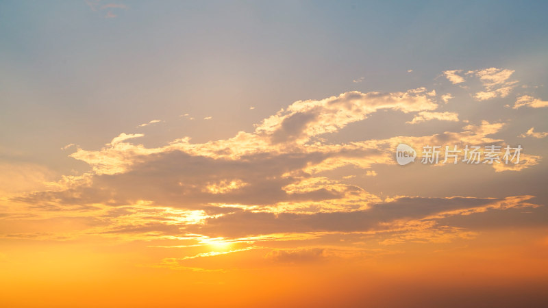 唯美黄昏日落天空