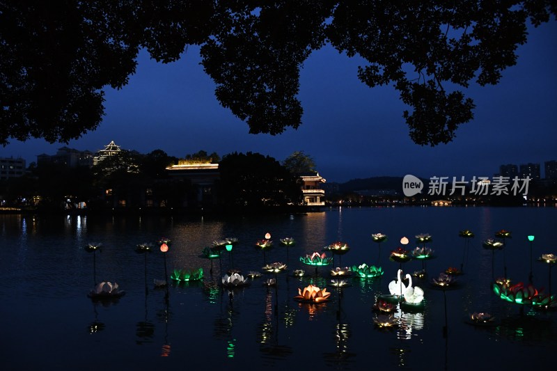 广东惠州西湖新春花灯在五一假期再次亮灯