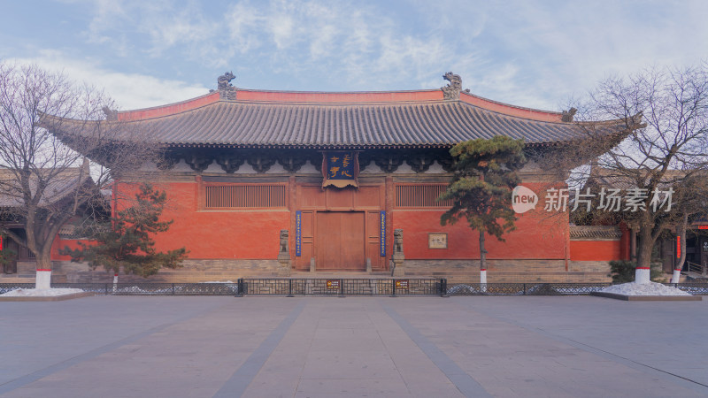 冬季雪后的山西大同善化寺