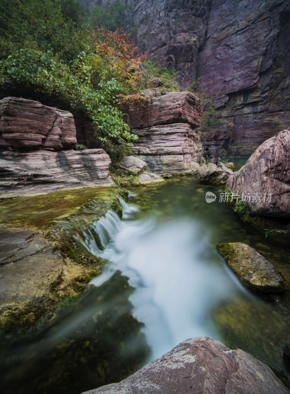 河南焦作云台山旅游景区瀑布溪流自然风光