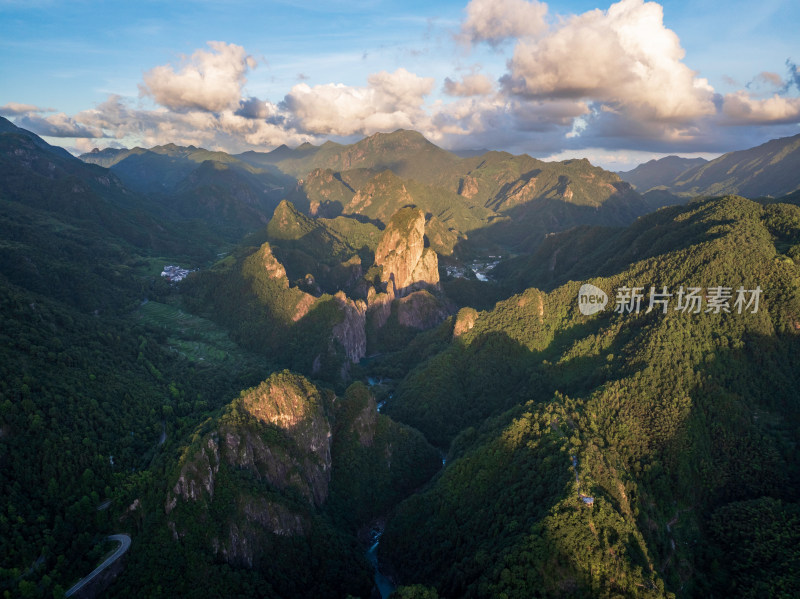 航拍永嘉石桅岩风景区