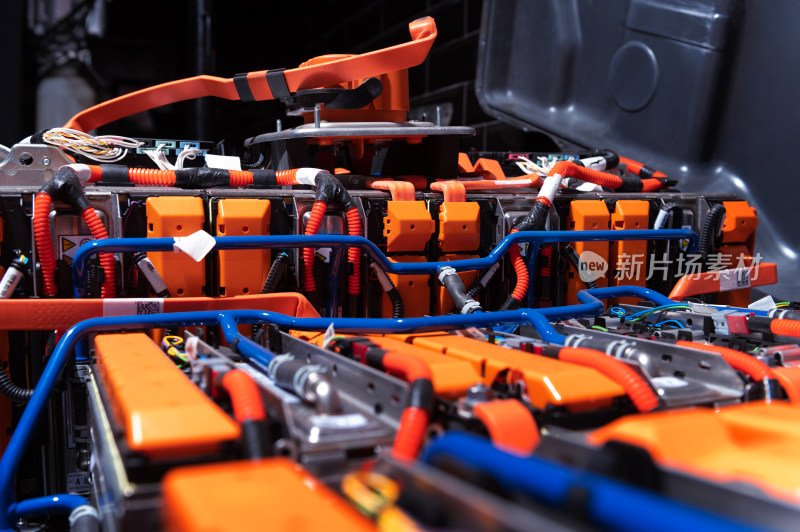电动汽车电池组内部特写