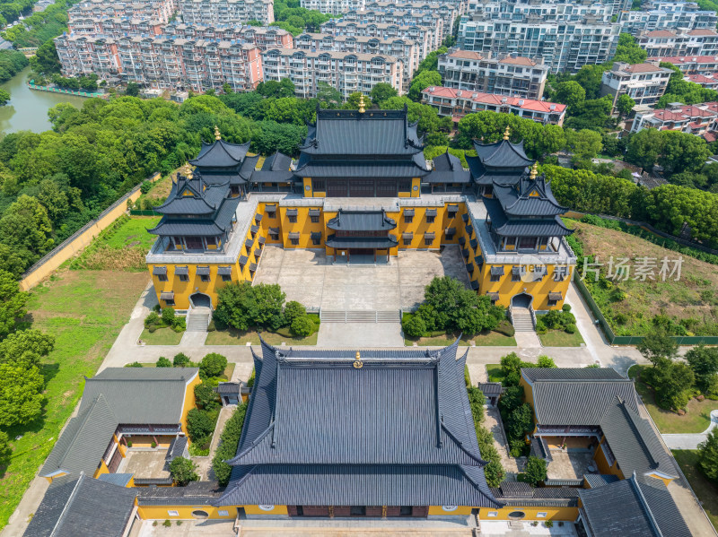 夏季白天航拍苏州张家港河南禅寺佛教建筑