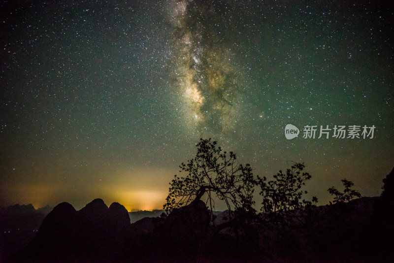 广西桂林山水星空银河