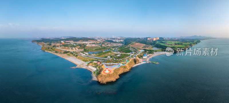 航拍大连泊霞湾灯塔海岸线全景