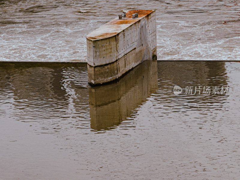 桥墩 流水