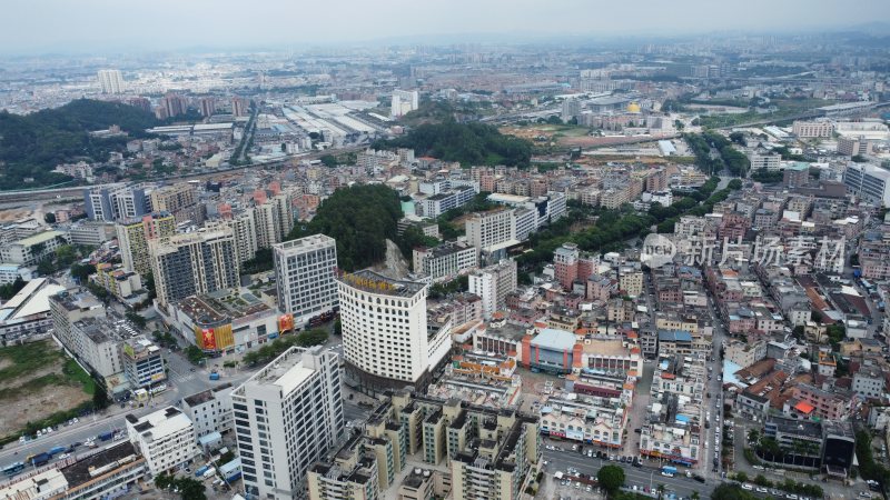 航拍广东省东莞市常平镇城市风光