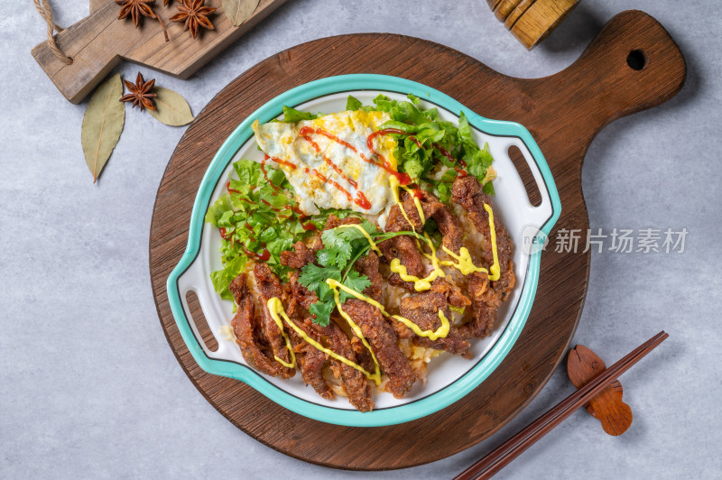 美味炸鸡盖饭美食特写