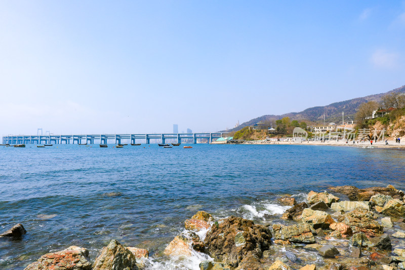 大连银沙滩海岸线海边风光