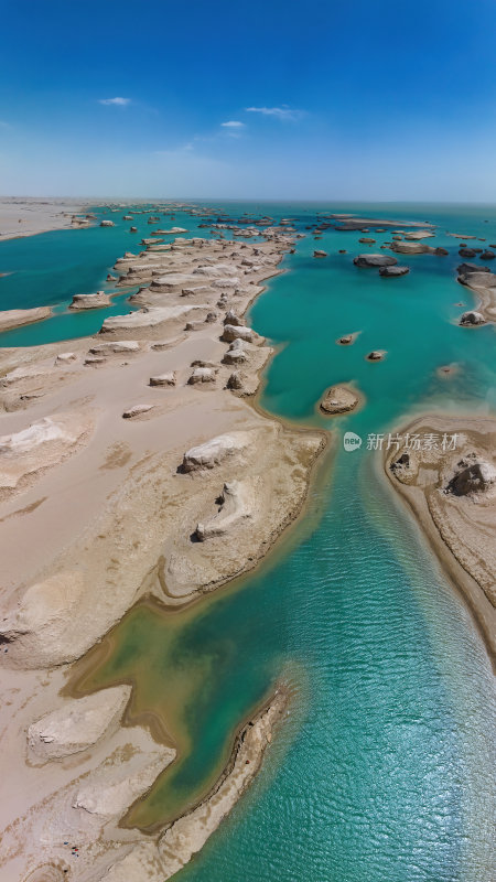 青海海西州乌素特水上雅丹奇异地貌高空航拍