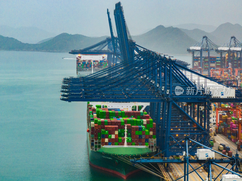 盐田国际集装箱码头