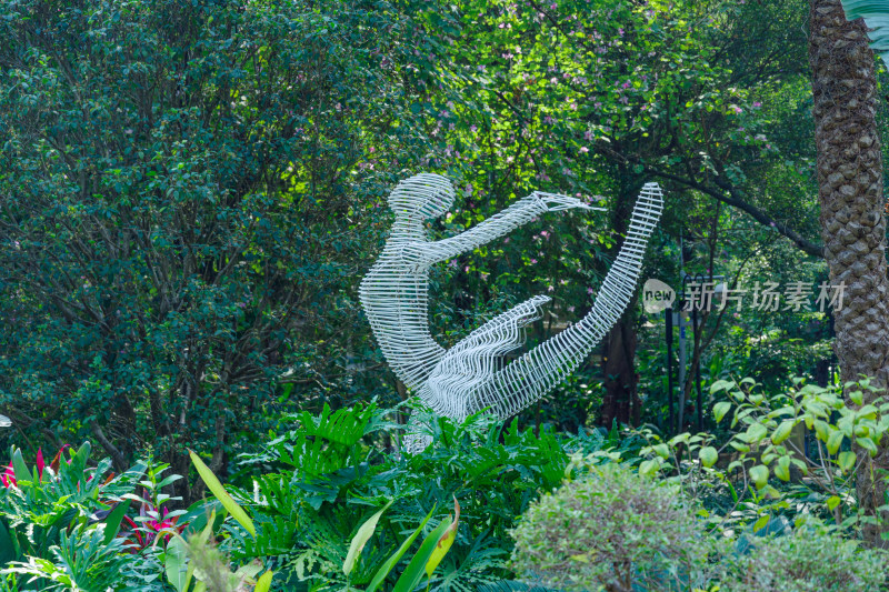 广州麓湖公园麓湖花园人像雕塑园林小品