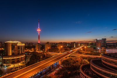 北京海淀区航天桥中央电视塔夜景