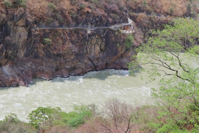 虎跳峡旅游风景