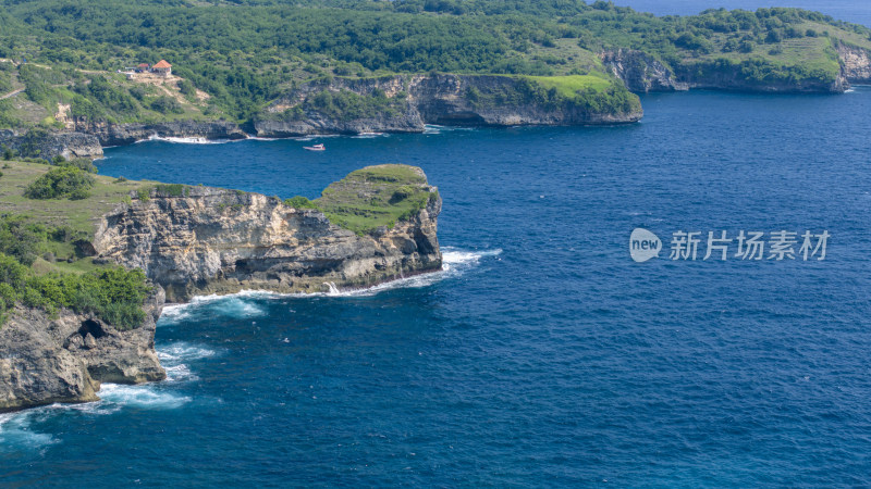 印尼巴厘岛悬崖海岸线风光航拍