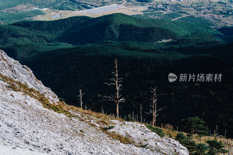 丽江玉龙雪山大峡谷