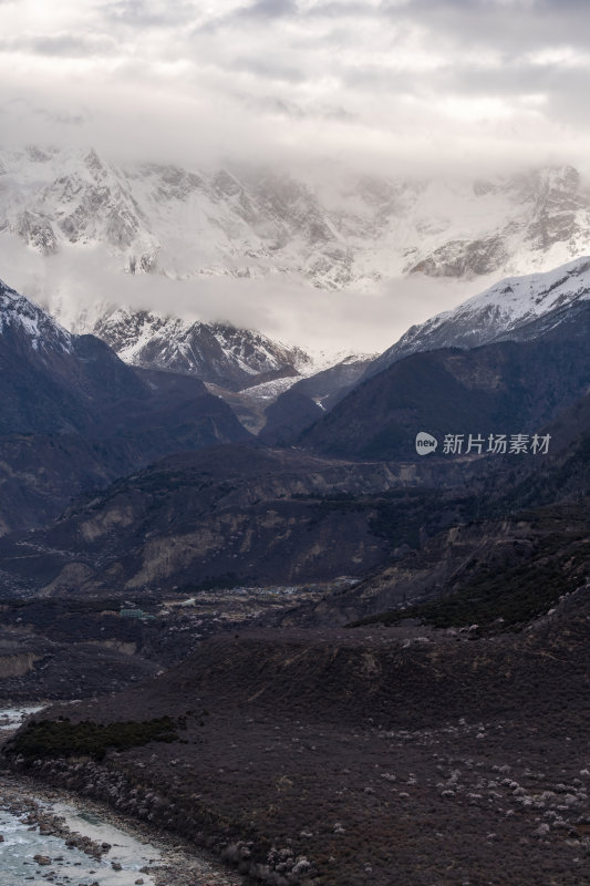 西藏林芝索松村南迦巴瓦峰雪山云海之巅