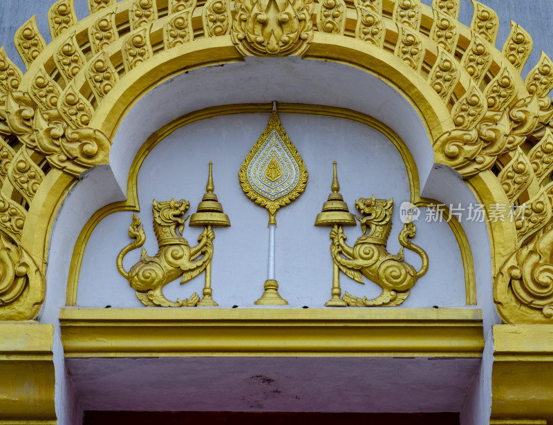 中国洛阳市白马寺泰国佛殿的门上纹饰特写