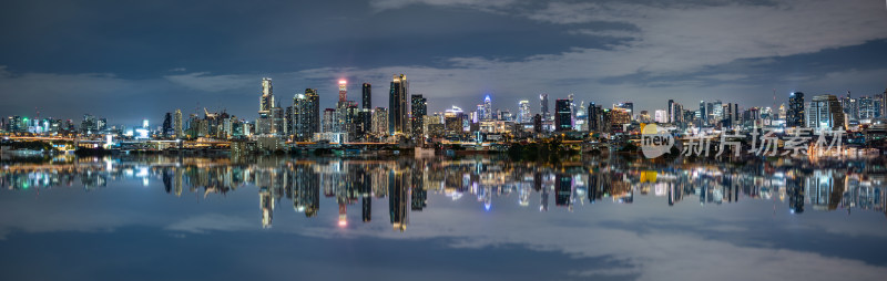 泰国城市夜景（倒影）