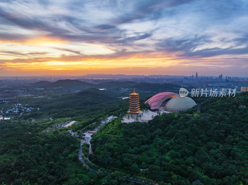 南京牛首山文化旅游区夜景晚霞