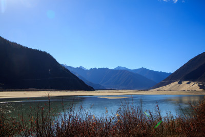 西藏林芝尼洋河佛掌沙丘雅尼国家湿地公园