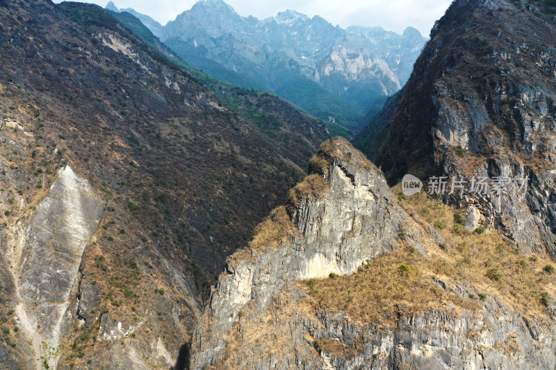 香格里拉上虎跳峡