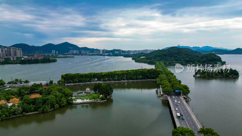 航拍湖北黄石磁湖风景区