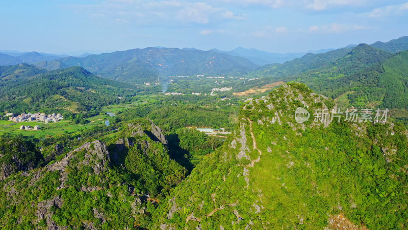 广东阳春春湾石林喀斯特地貌