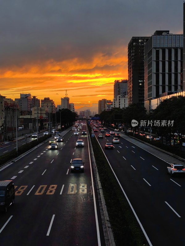 城市夕阳