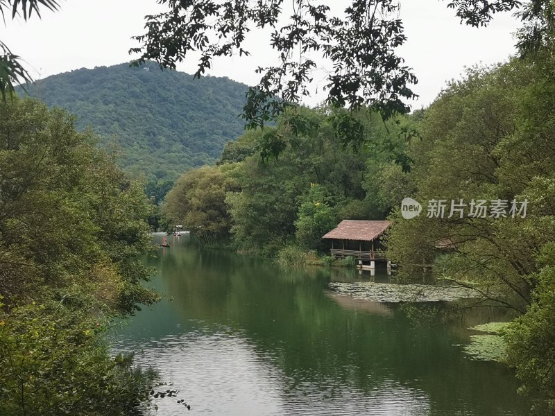 人间仙境西湖风景名胜区乌龟潭亭