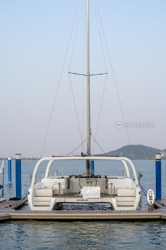 武汉东湖帆船中心划船