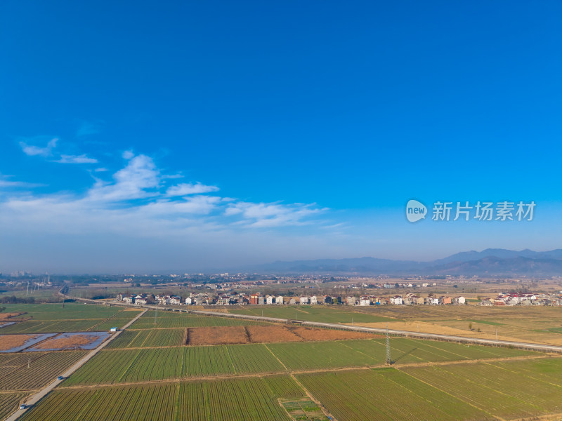 城郊农田及建筑航拍景象